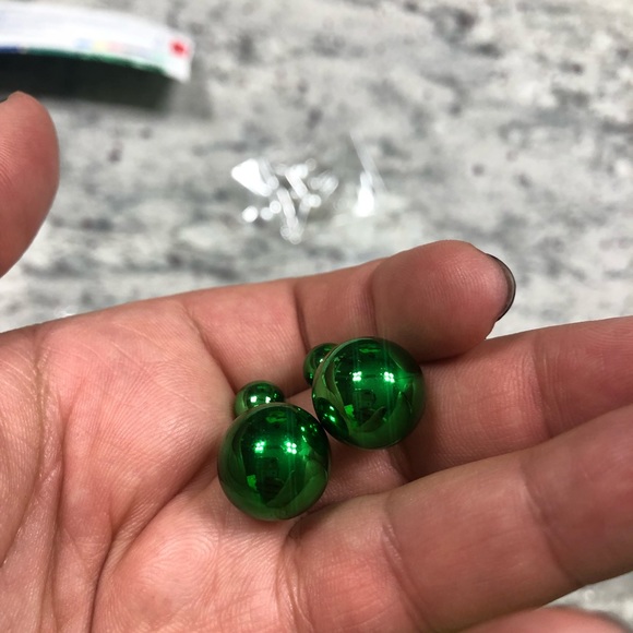 BRAND NEW DOUBLE PEARL EARRINGS - Picture 2 of 4